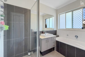 33 Tranquil Drive, Wondunna, QLD 4655 AUS