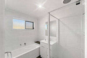 61 Girraween Way, Eli Waters, QLD 4655 AUS