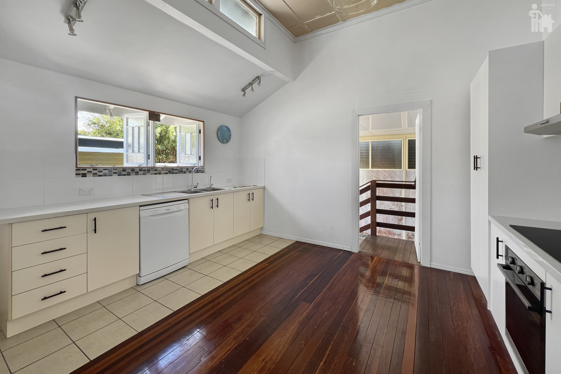 123 Torquay Road, Torquay, QLD 4655 AUS