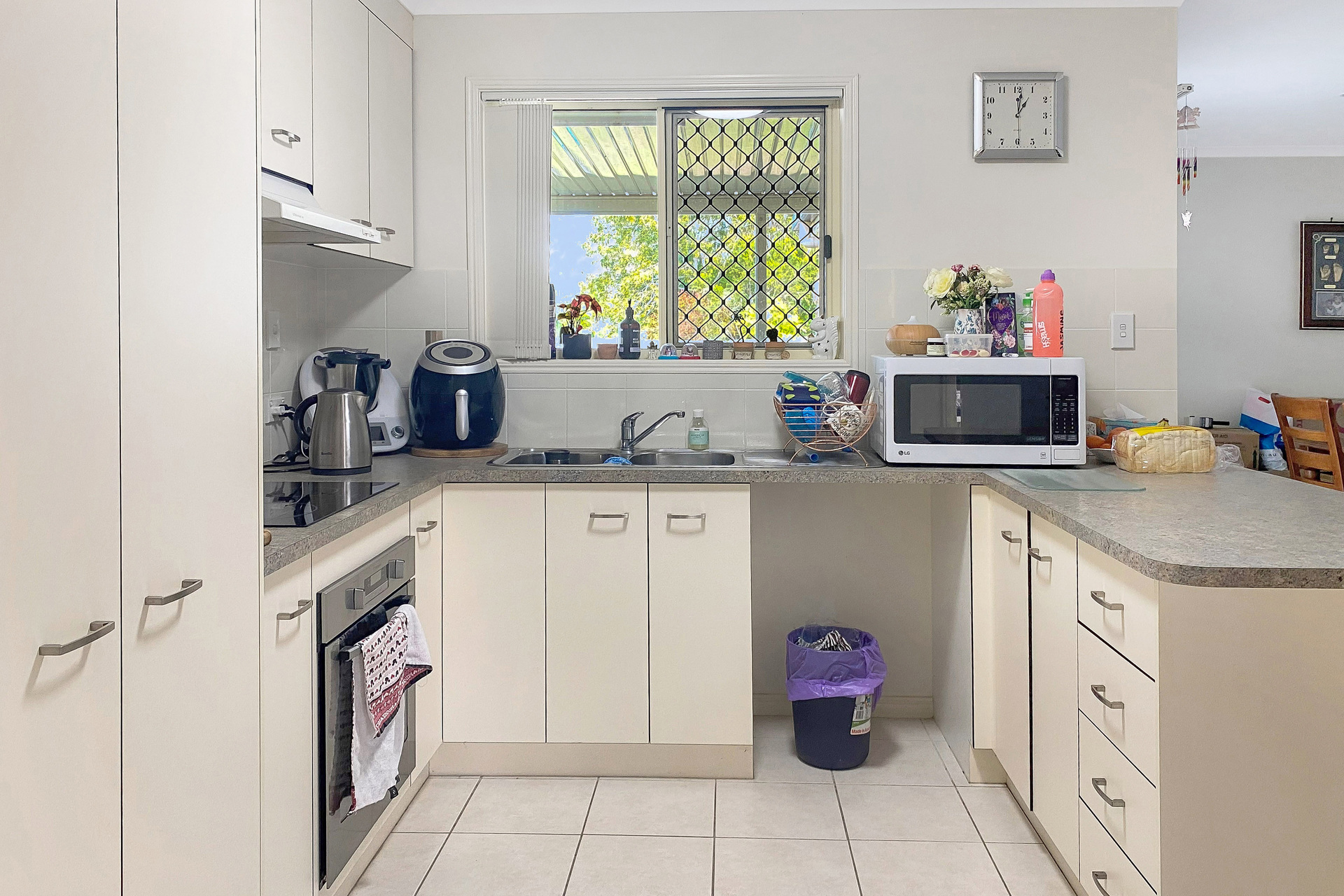 20 Trill Court, Urangan, QLD 4655 AUS