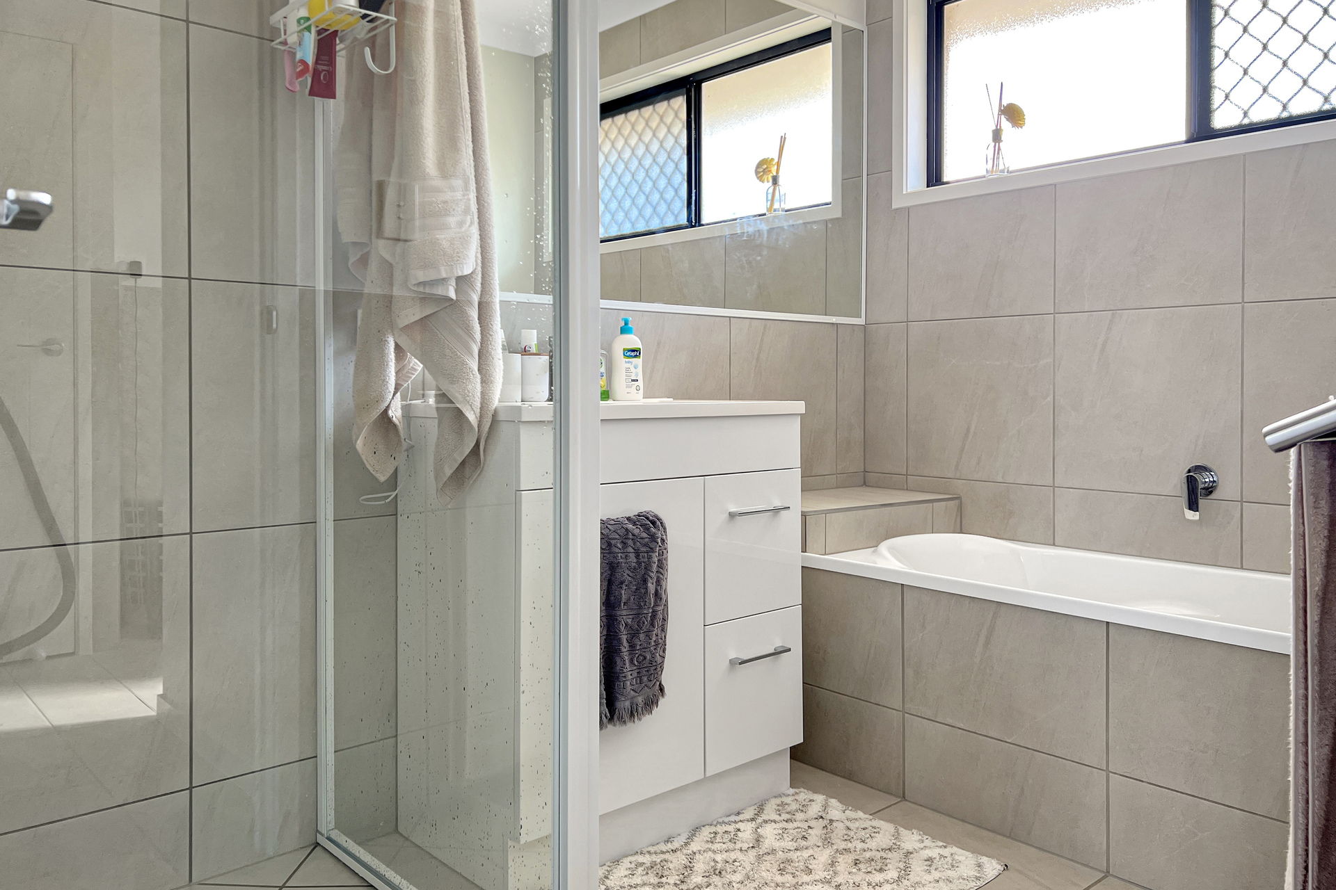 1 Seagrass Lane, Eli Waters, QLD 4655 AUS