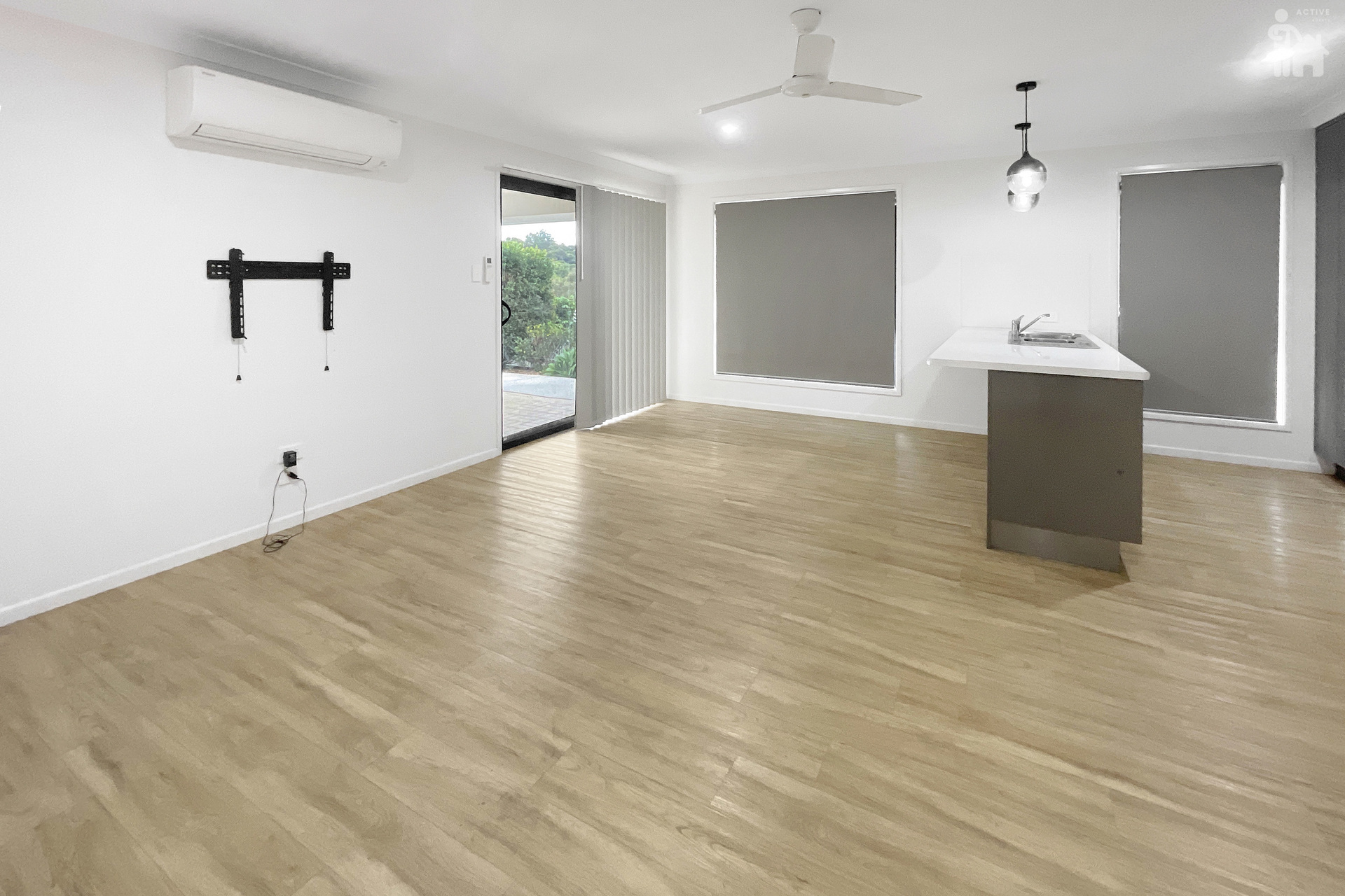 18 Julie Street, Dundowran Beach, QLD 4655 AUS