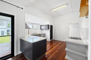 24 King Street, Urangan, QLD 4655 AUS