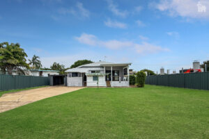 24 King Street, Urangan, QLD 4655 AUS