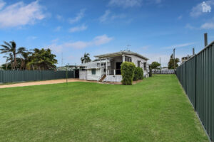 24 King Street, Urangan, QLD 4655 AUS