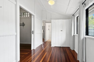 24 King Street, Urangan, QLD 4655 AUS