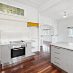24 King Street, Urangan, QLD 4655 AUS