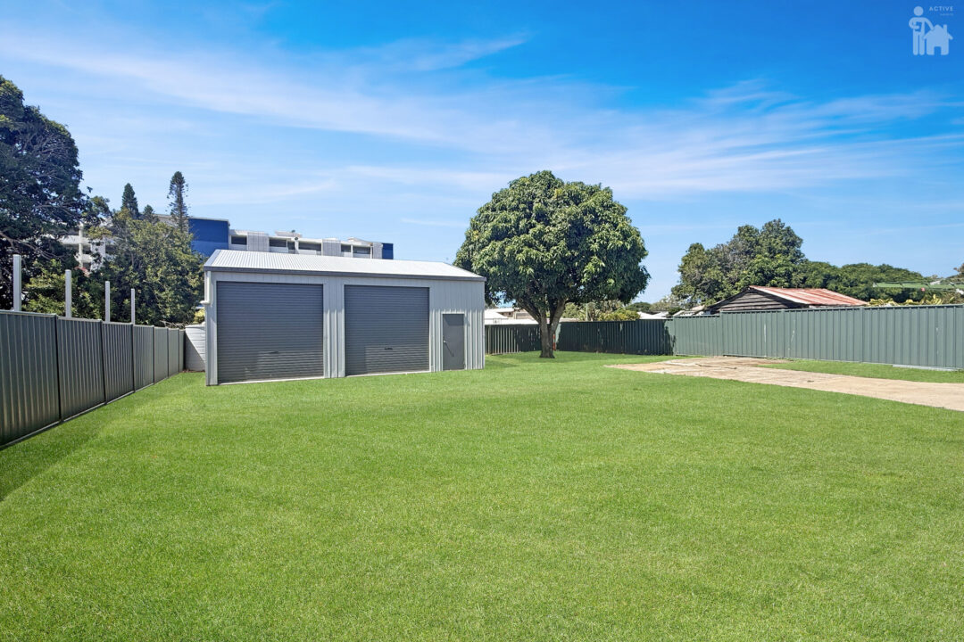 24 King Street, Urangan, QLD 4655 AUS