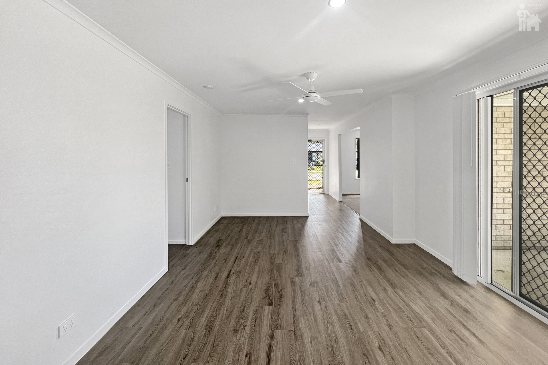 61 Girraween Way, Eli Waters, QLD 4655 AUS