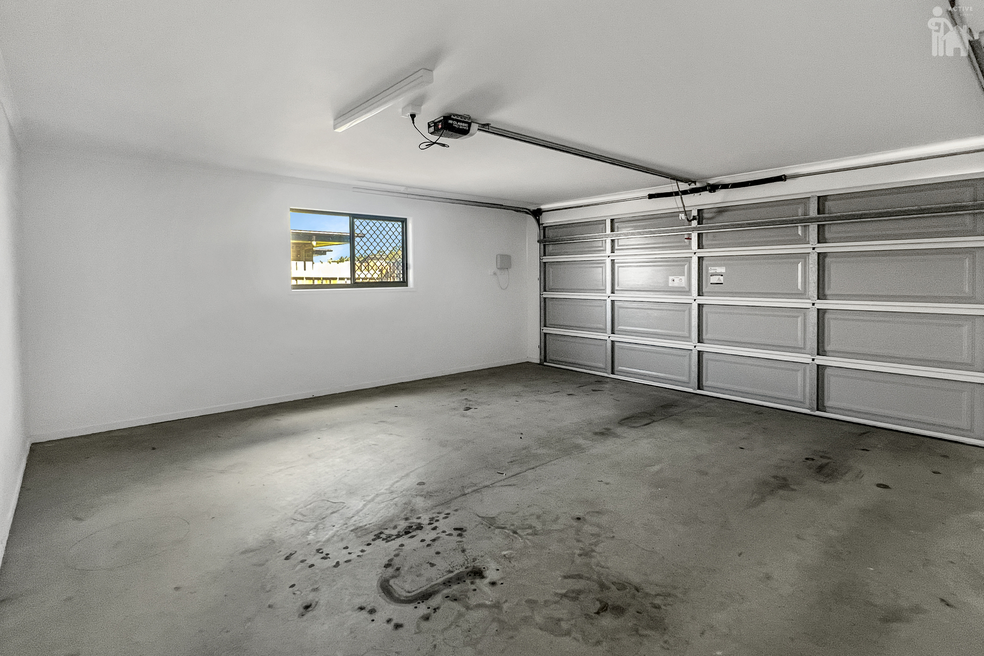 61 Girraween Way, Eli Waters, QLD 4655 AUS