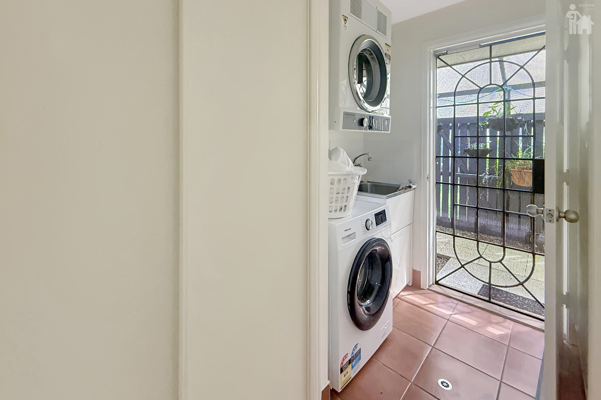 5 Whistler Court, Eli Waters, QLD 4655 AUS