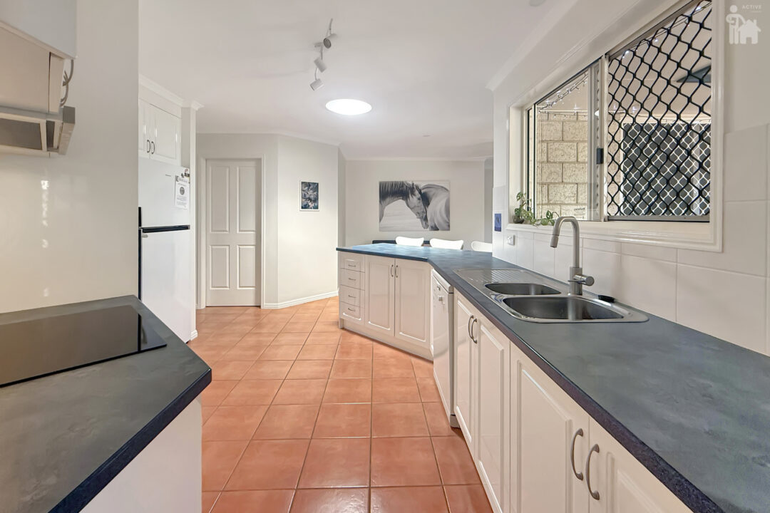 5 Whistler Court, Eli Waters, QLD 4655 AUS