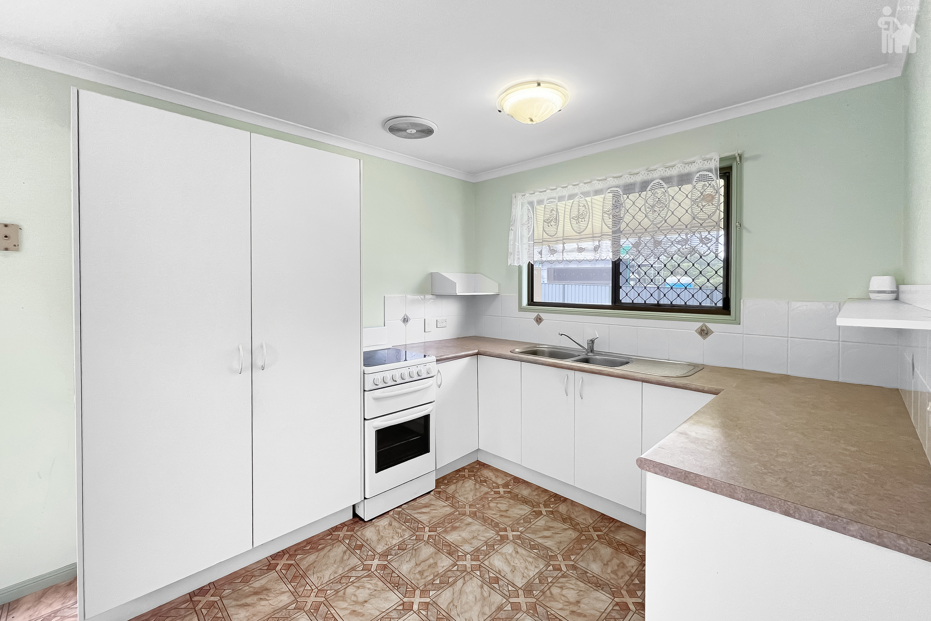 26A Hughes Road, Urangan, QLD 4655 AUS