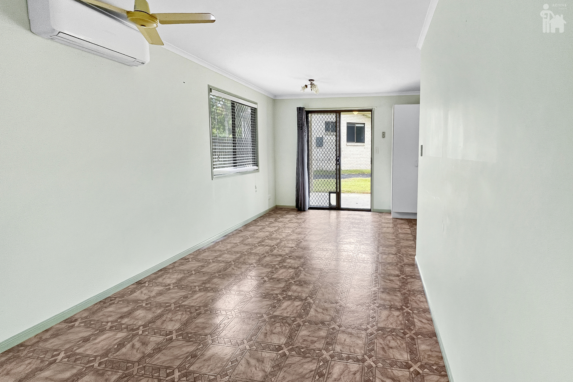 26A Hughes Road, Urangan, QLD 4655 AUS