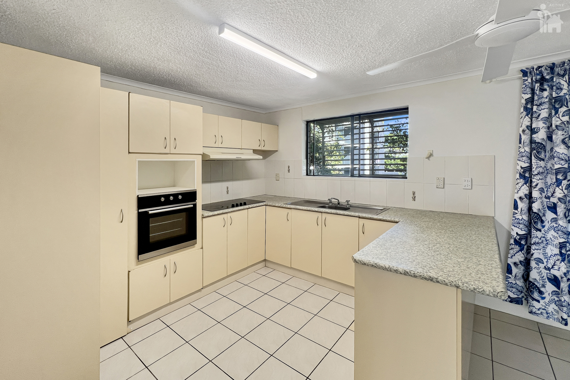 10/372 The Esplanade, Scarness, QLD 4655 AUS