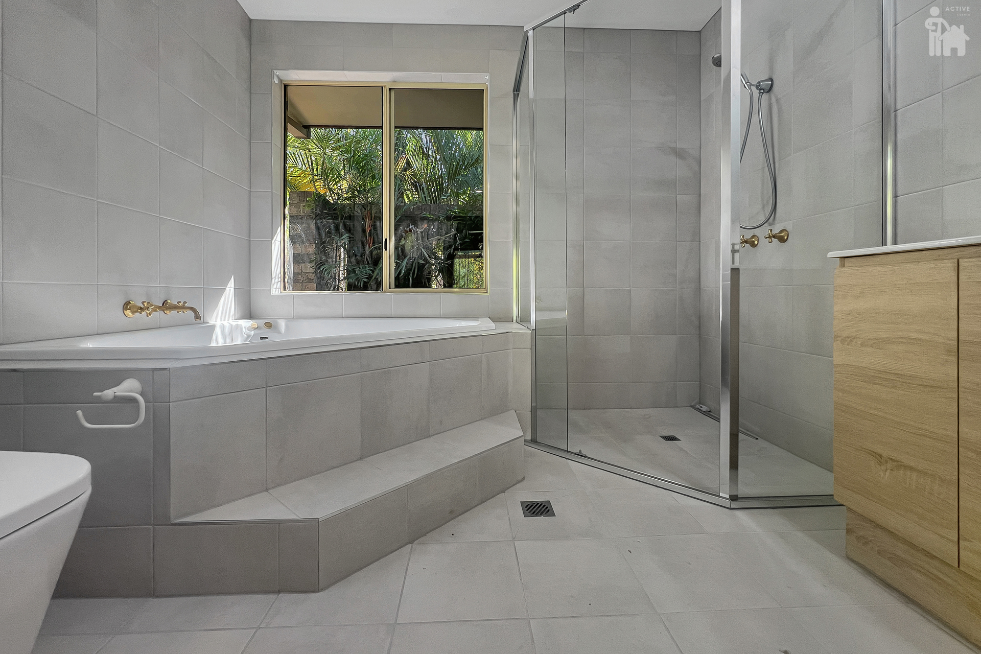 14 Whimbrel Grove, Eli Waters, QLD 4655 AUS