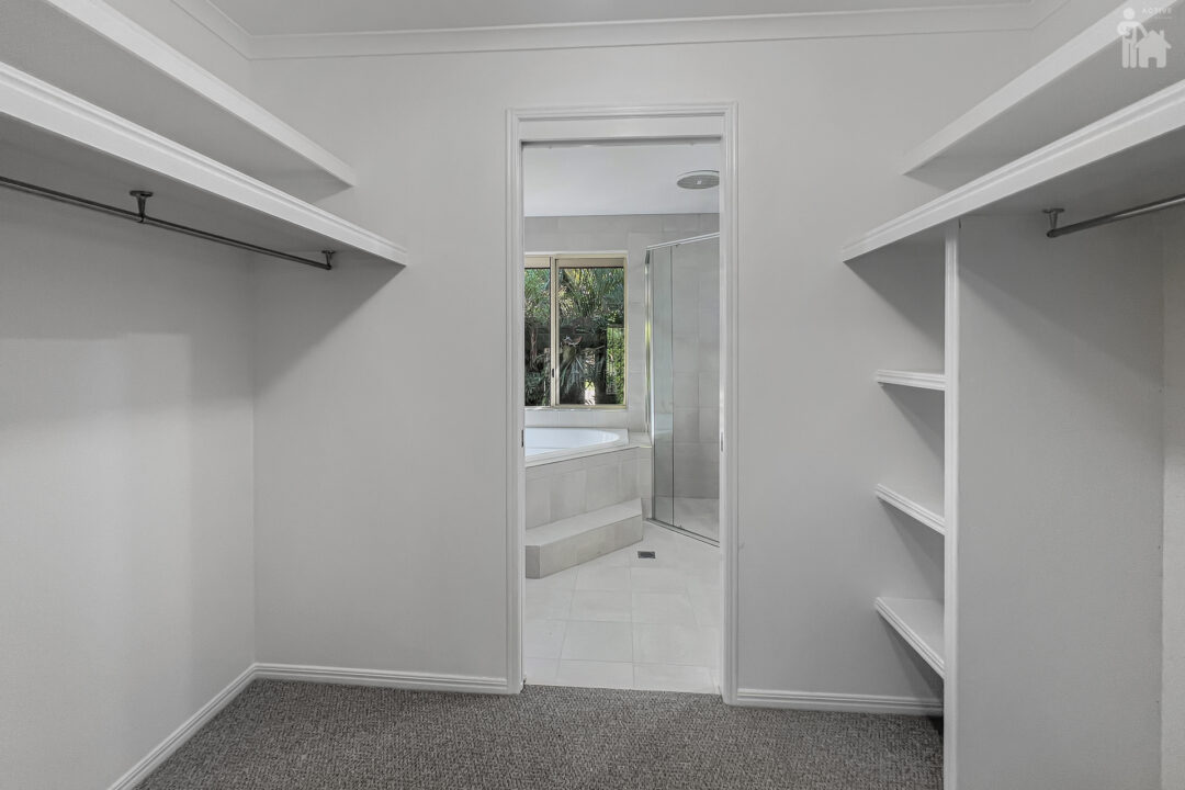 14 Whimbrel Grove, Eli Waters, QLD 4655 AUS