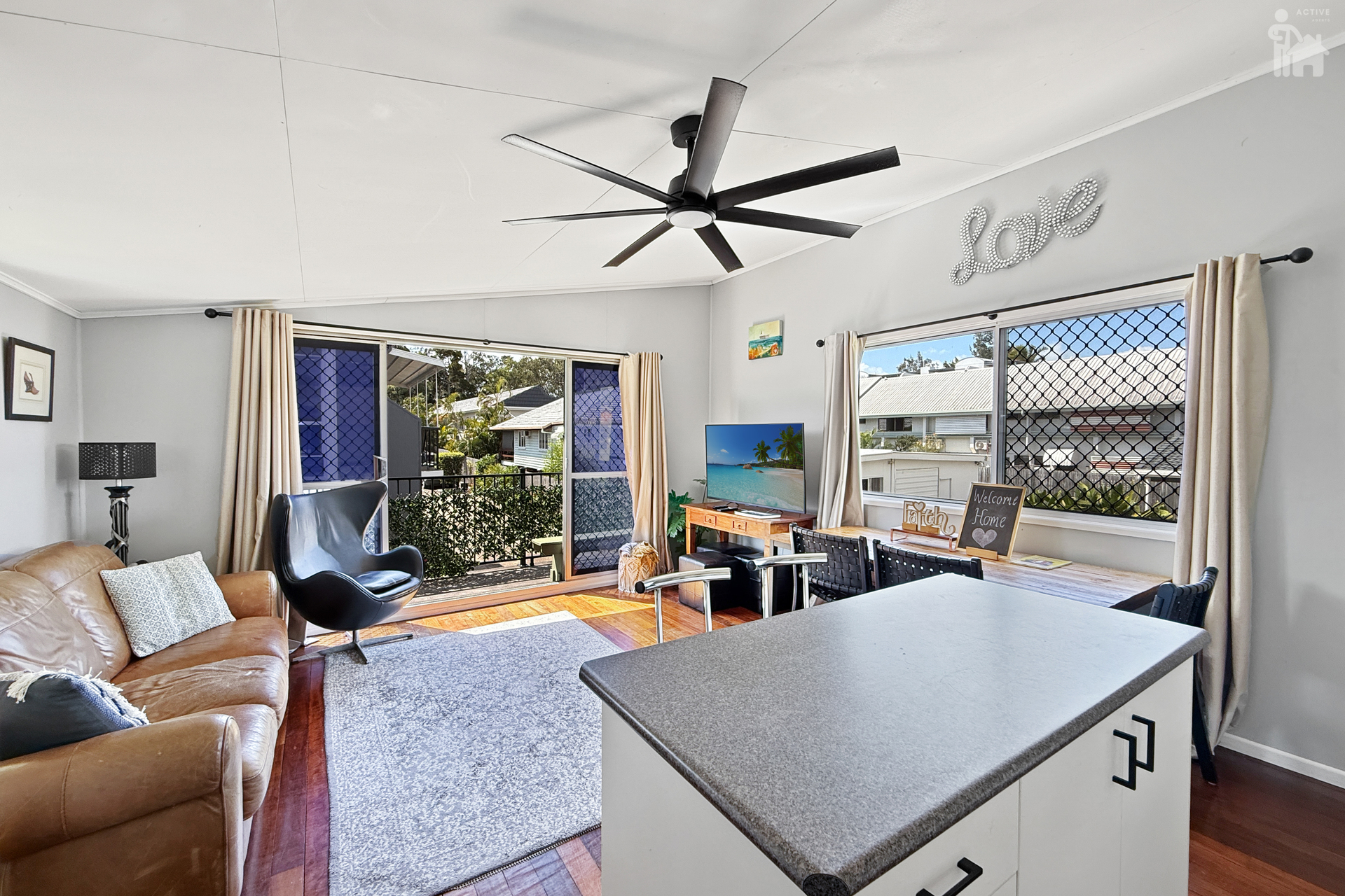 1B/404 Esplanade, Torquay, QLD 4655 AUS