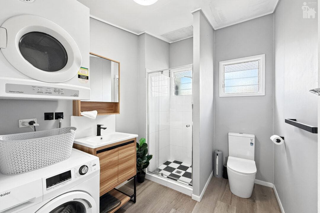 1B/404 Esplanade, Torquay, QLD 4655 AUS