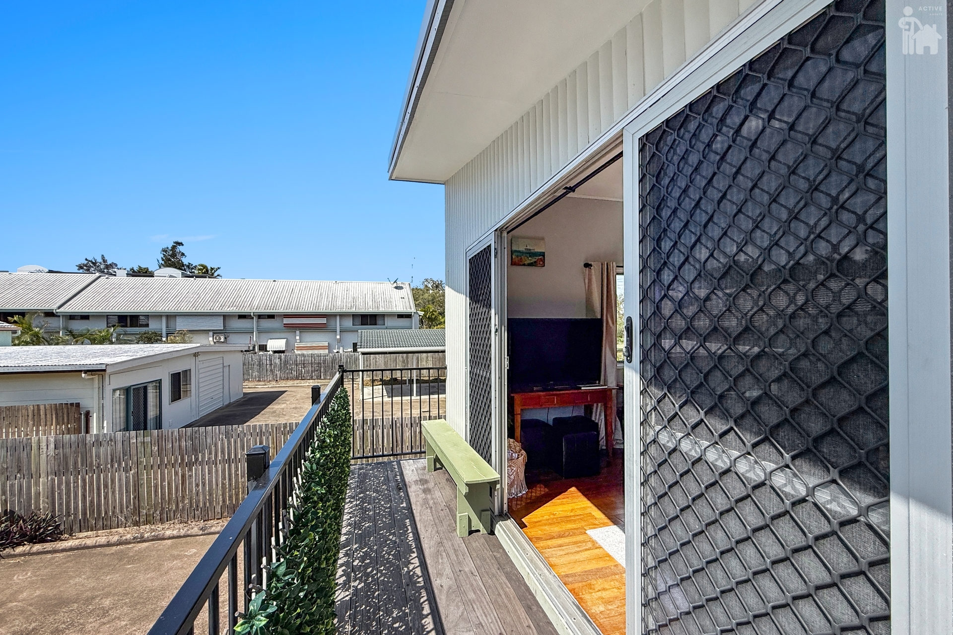 1B/404 Esplanade, Torquay, QLD 4655 AUS