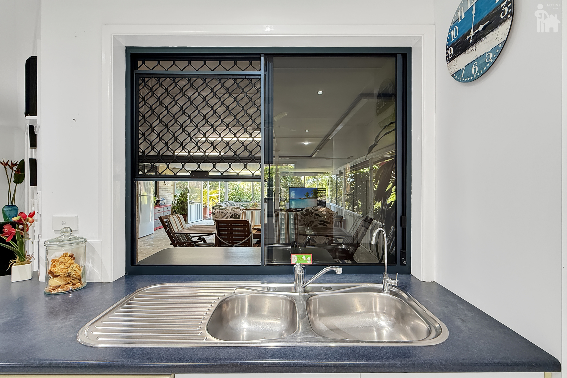 4 Faraday Court, Urraween, QLD 4655 AUS