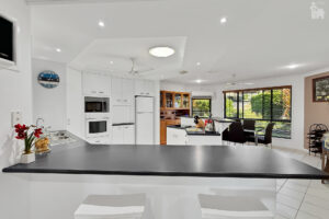 4 Faraday Court, Urraween, QLD 4655 AUS