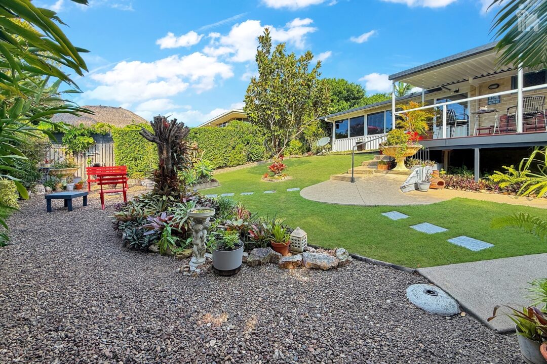 4 Faraday Court, Urraween, QLD 4655 AUS