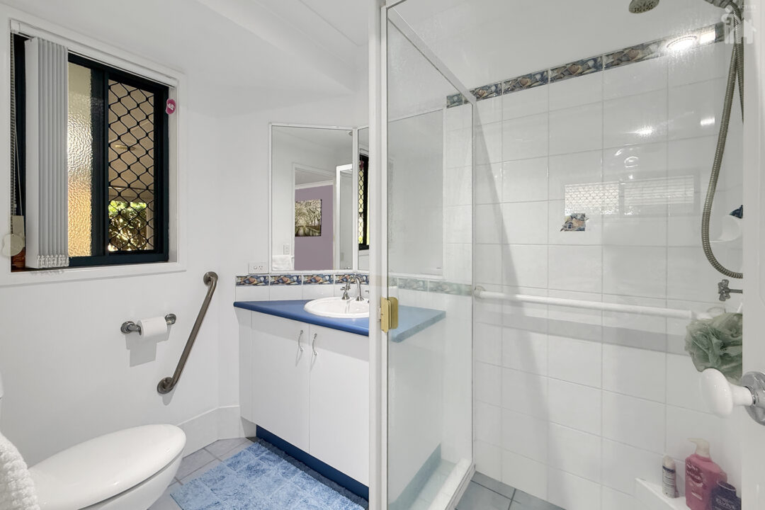 4 Faraday Court, Urraween, QLD 4655 AUS