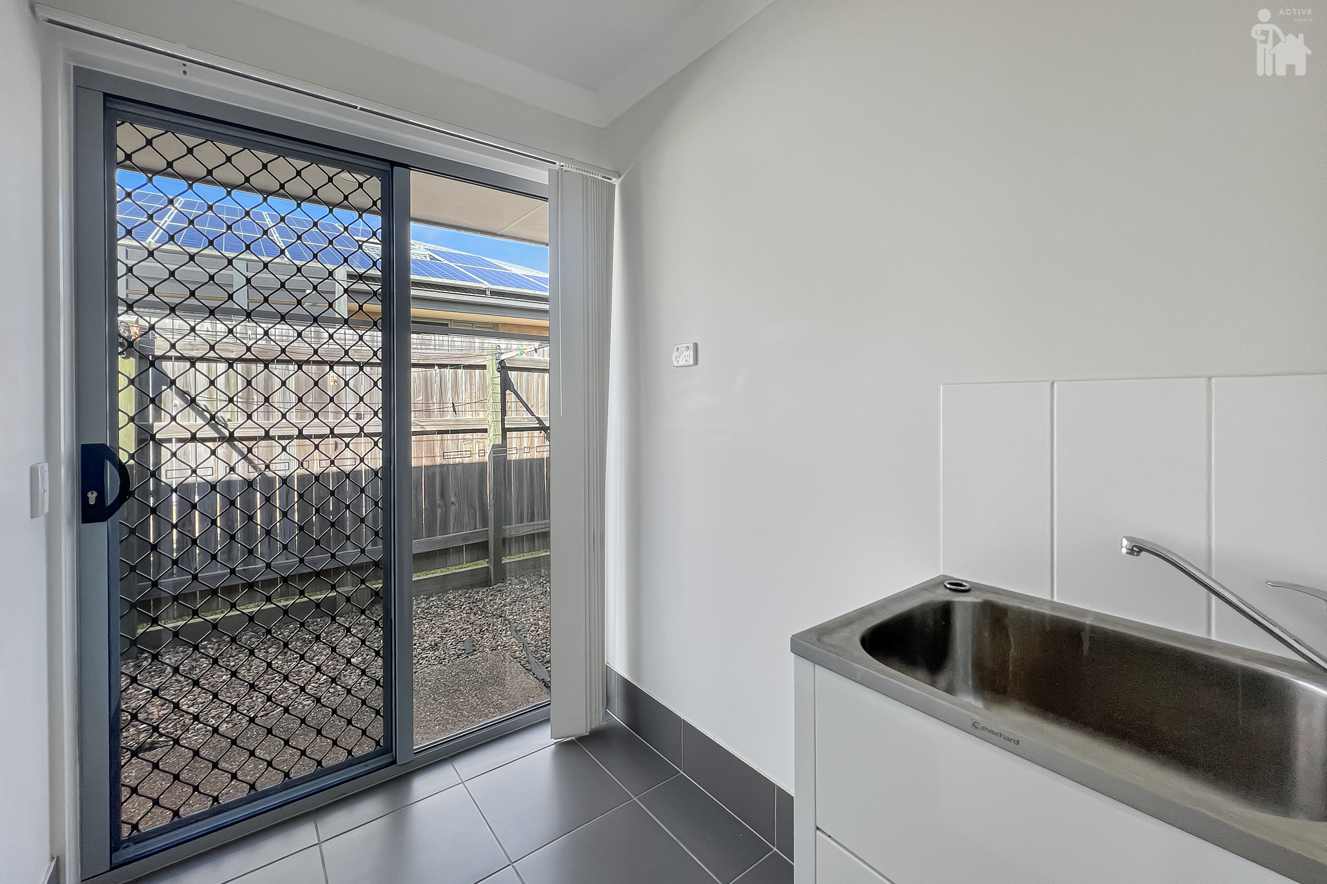 16 Wylie Way, Urraween, QLD 4655 AUS