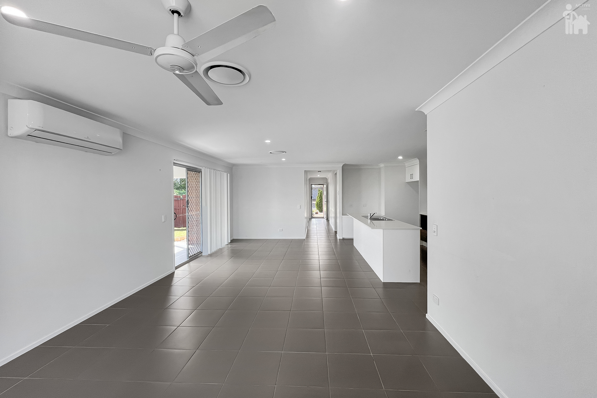 16 Wylie Way, Urraween, QLD 4655 AUS