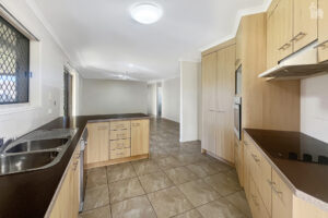 8 Protector Way, Eli Waters, QLD 4655 AUS