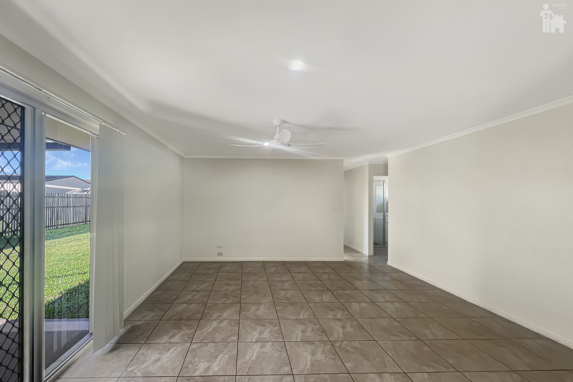 8 Protector Way, Eli Waters, QLD 4655 AUS