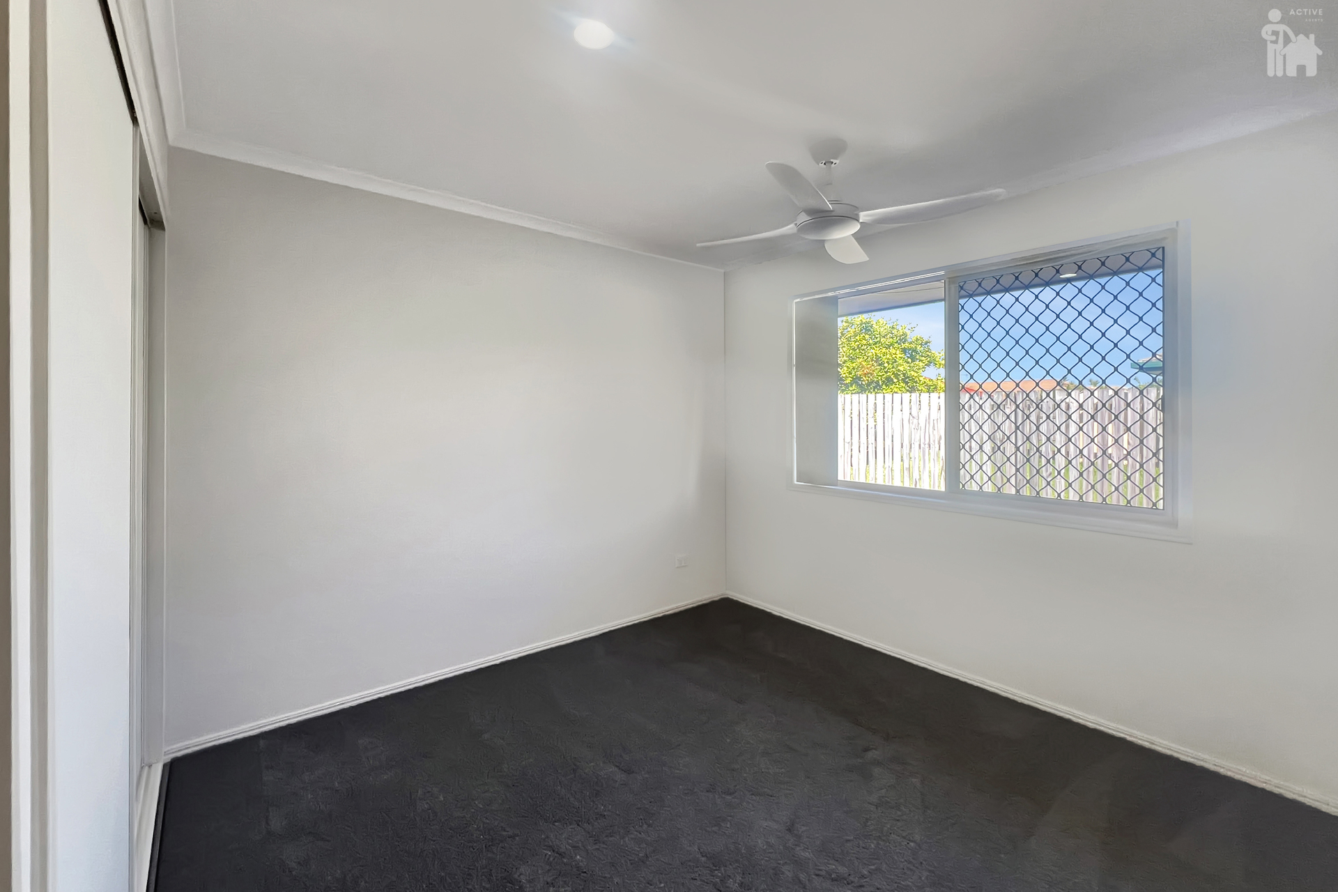 8 Protector Way, Eli Waters, QLD 4655 AUS