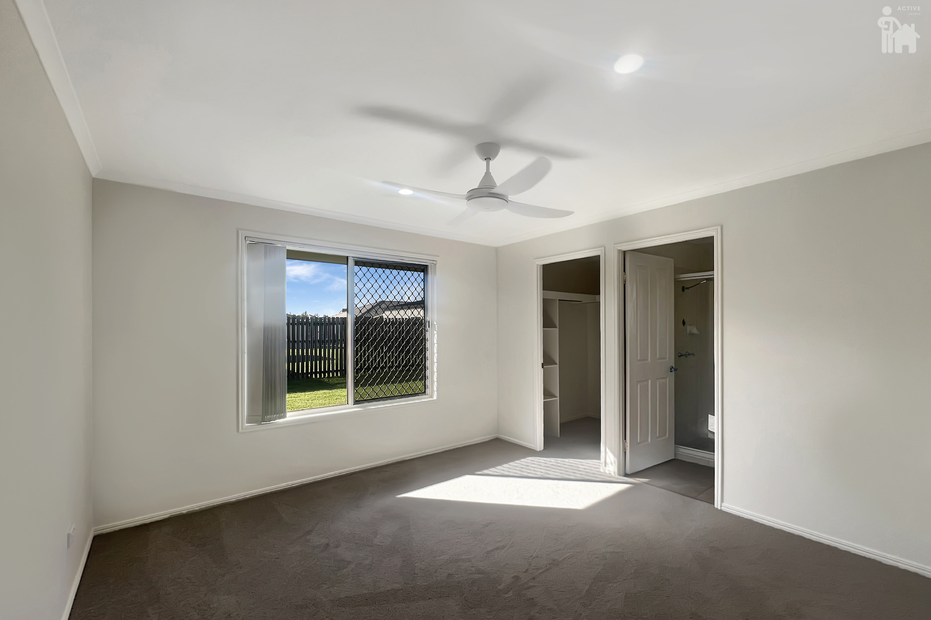 8 Protector Way, Eli Waters, QLD 4655 AUS