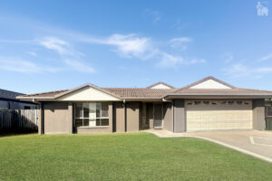 8 Protector Way, Eli Waters, QLD 4655 AUS