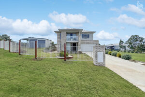 7-15 Edgecumbe Close, River Heads, QLD 4655 AUS