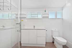 24 King Street, Urangan, QLD 4655 AUS