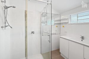 24 King Street, Urangan, QLD 4655 AUS