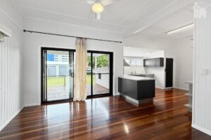 24 King Street, Urangan, QLD 4655 AUS