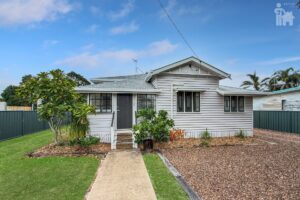 24 King Street, Urangan, QLD 4655 AUS