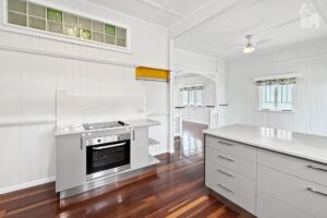 24 King Street, Urangan, QLD 4655 AUS
