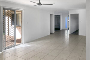 4 Bradman Way, Urangan, QLD 4655 AUS