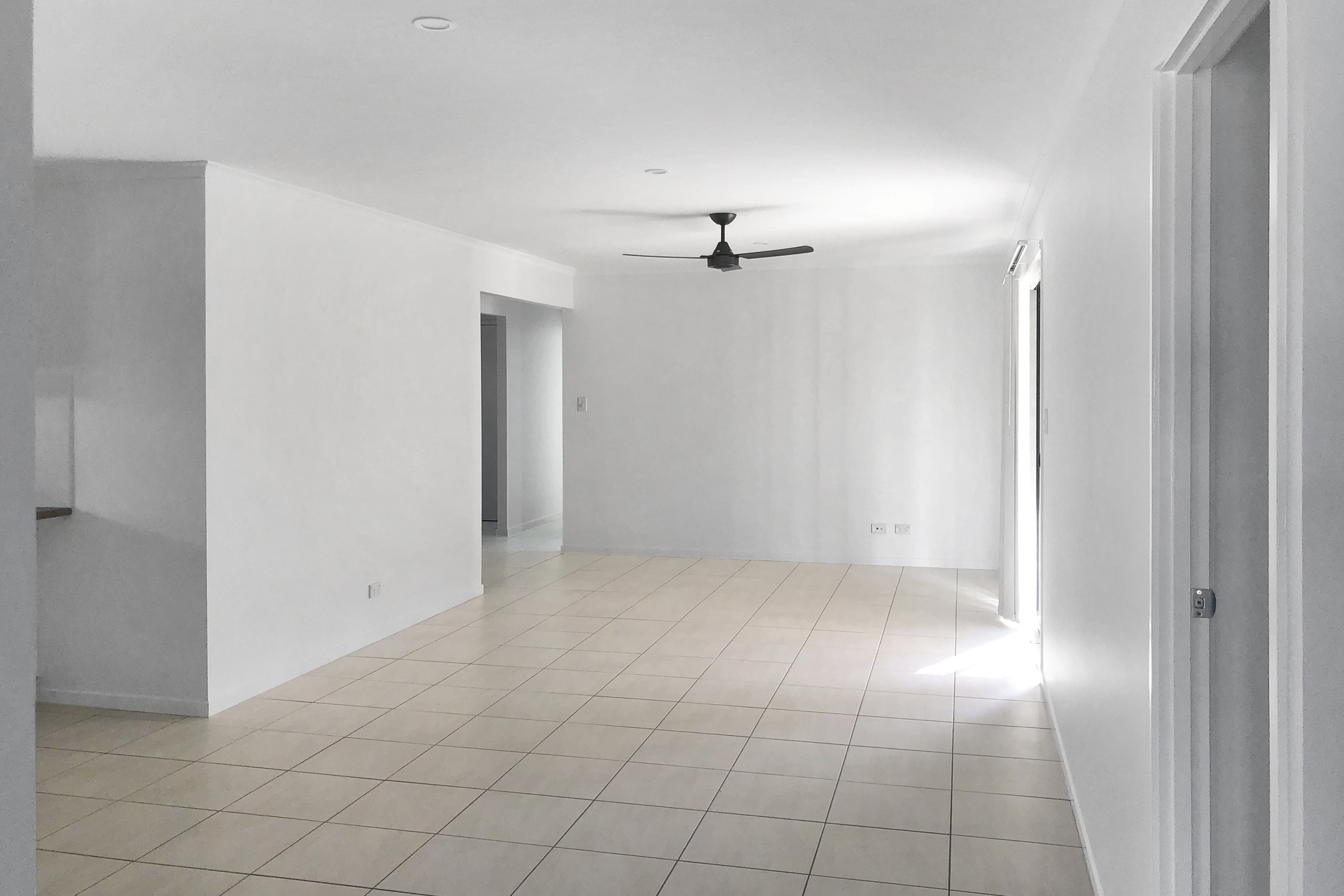 4 Bradman Way, Urangan, QLD 4655 AUS
