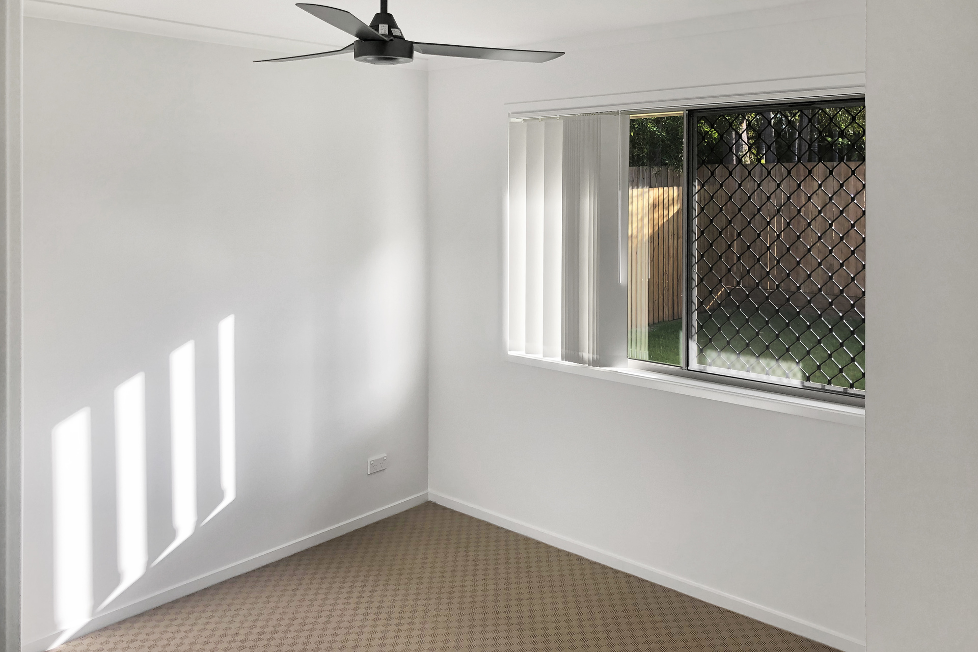 4 Bradman Way, Urangan, QLD 4655 AUS