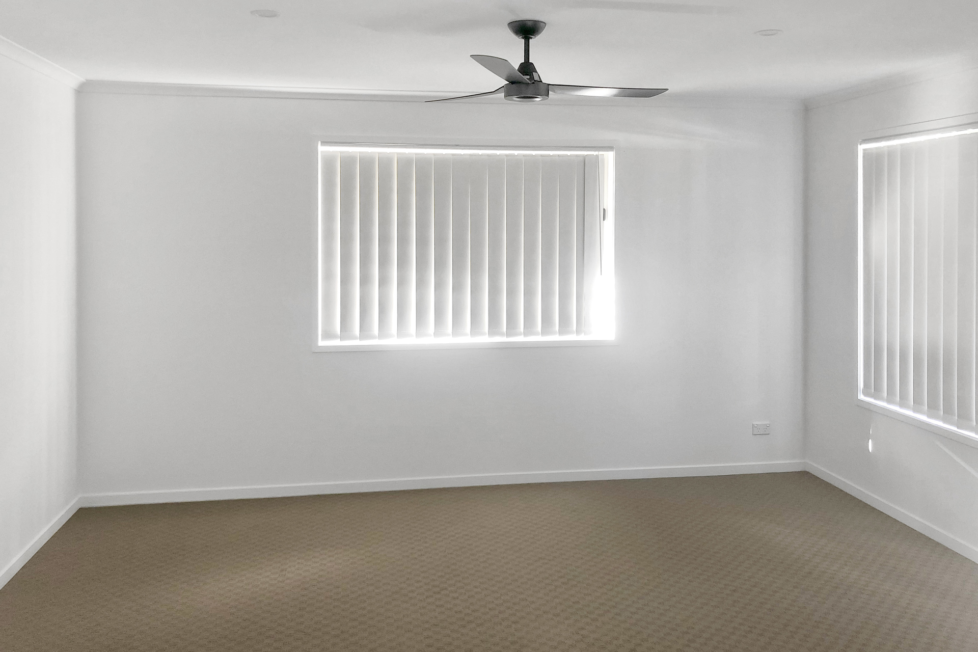 4 Bradman Way, Urangan, QLD 4655 AUS