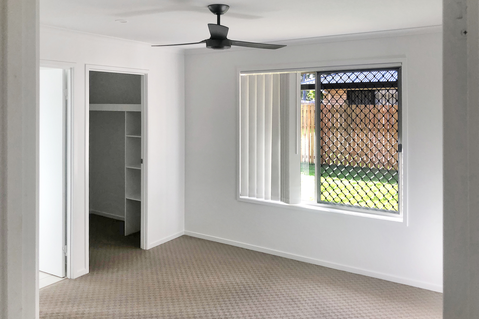 4 Bradman Way, Urangan, QLD 4655 AUS