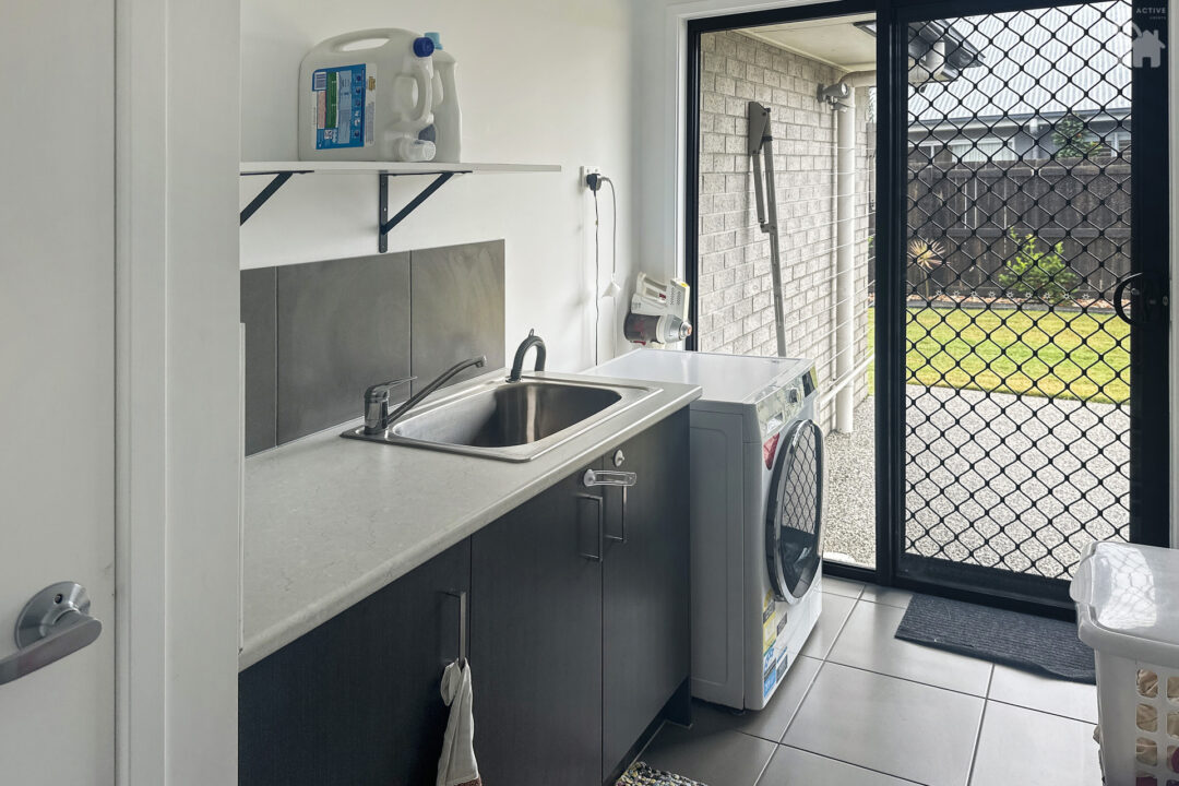 55 Spring Way, Nikenbah, QLD 4655 AUS