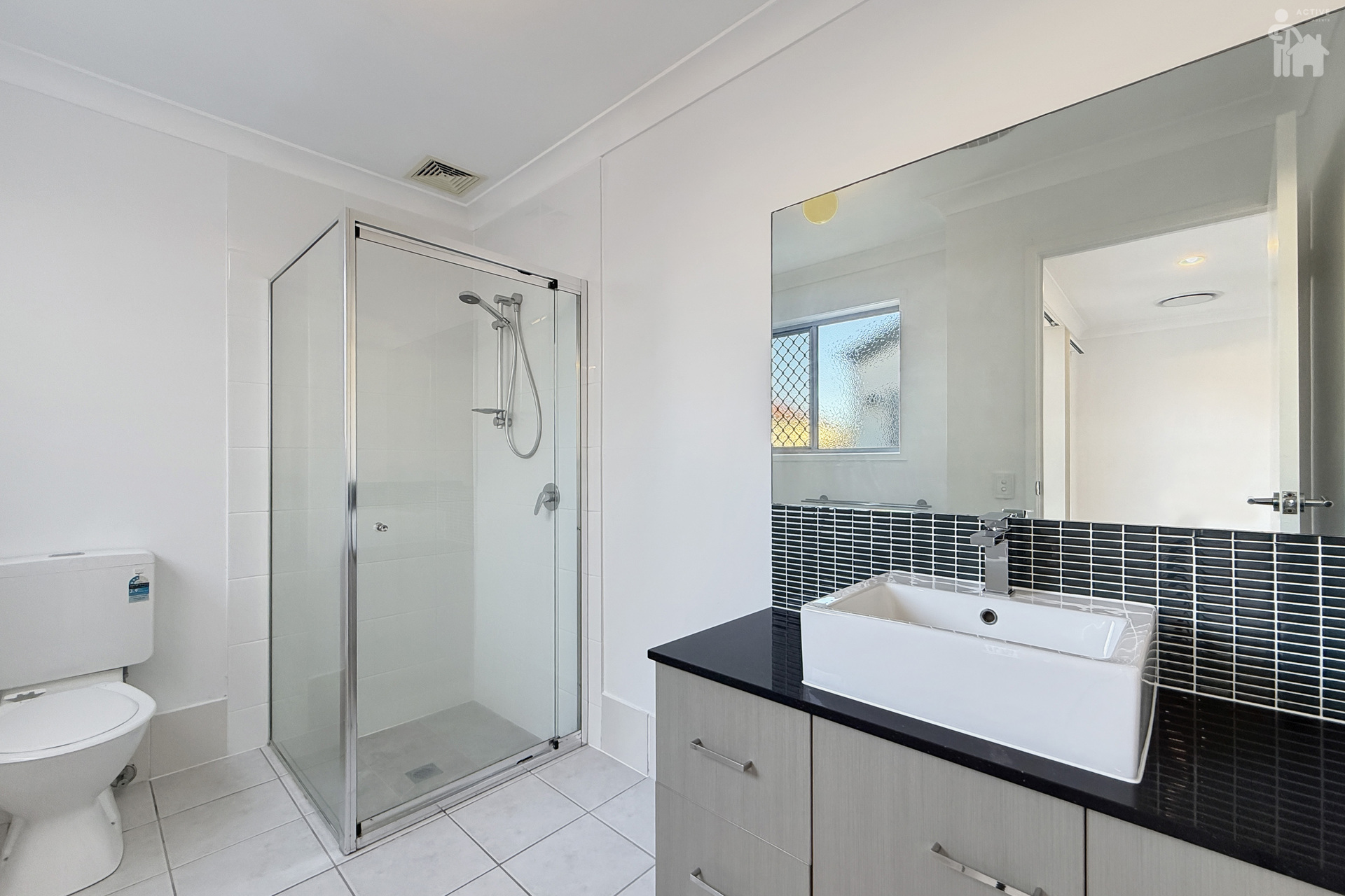 34 Endeavour Way, Eli Waters, QLD 4655 AUS