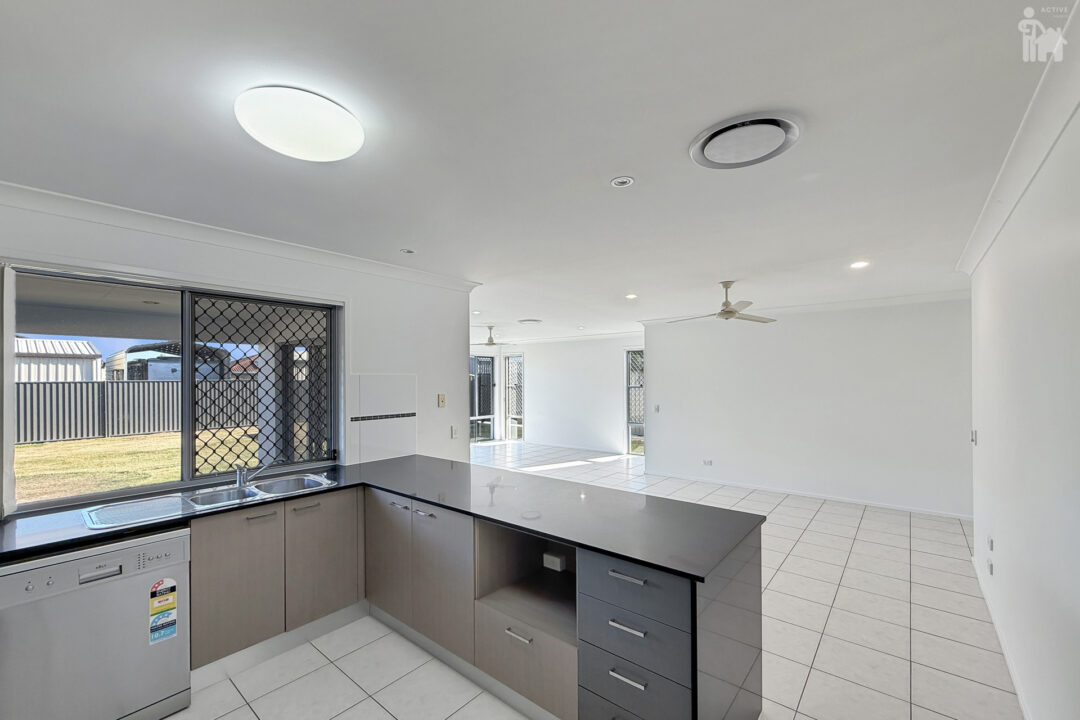 34 Endeavour Way, Eli Waters, QLD 4655 AUS