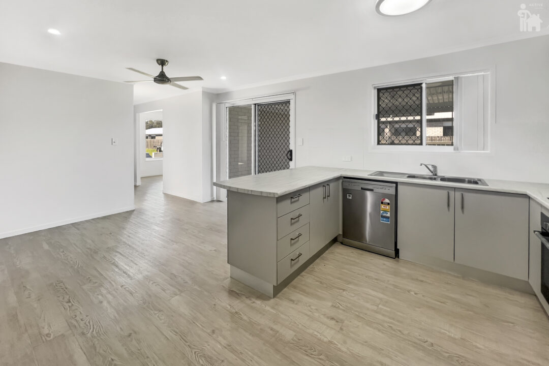 47 Girraween Way, Eli Waters, QLD 4655 AUS